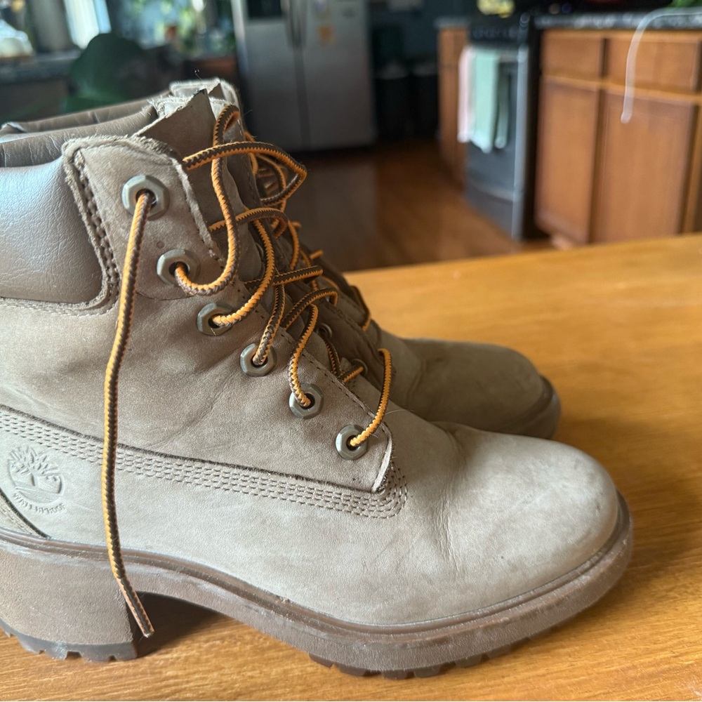 Timberland Women's Dark Brown Lace-Up Leather Boots - Picture 2 of 6